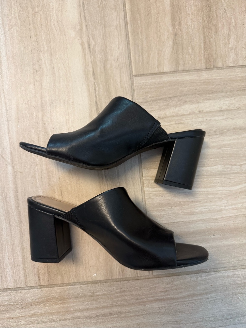 Adrienne Vittadini Black Open-Toe Block Heel Mules